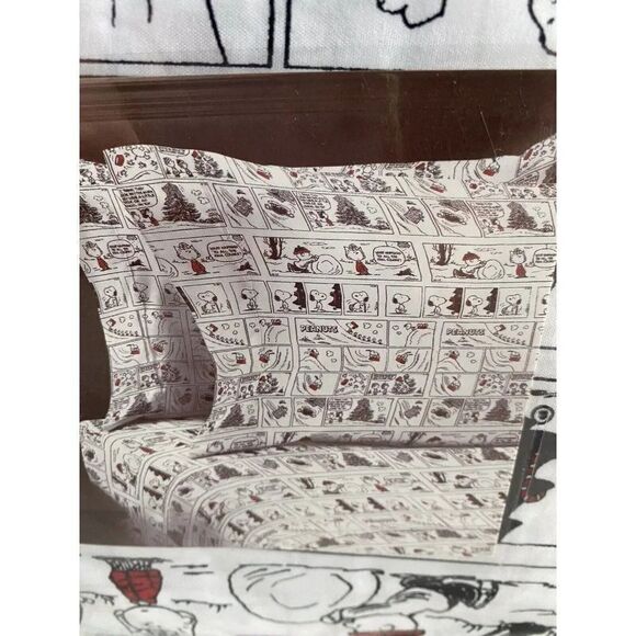 Peanuts Snoopy Holiday Christmas Comic Strip Queen Size Soft Sheet Set NEW - Picture 10 of 16